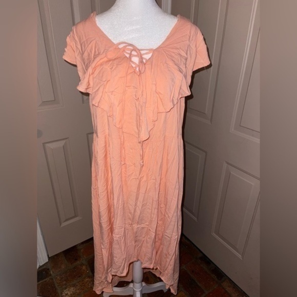 torrid Dresses & Skirts - Torrid ruffle collar side zip high low dress in soft peach.